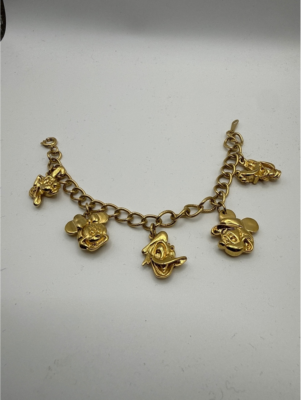 Disney Fab Five Gold Tone Charm Bracelet Mickey Minnie Donald Pluto Goofy